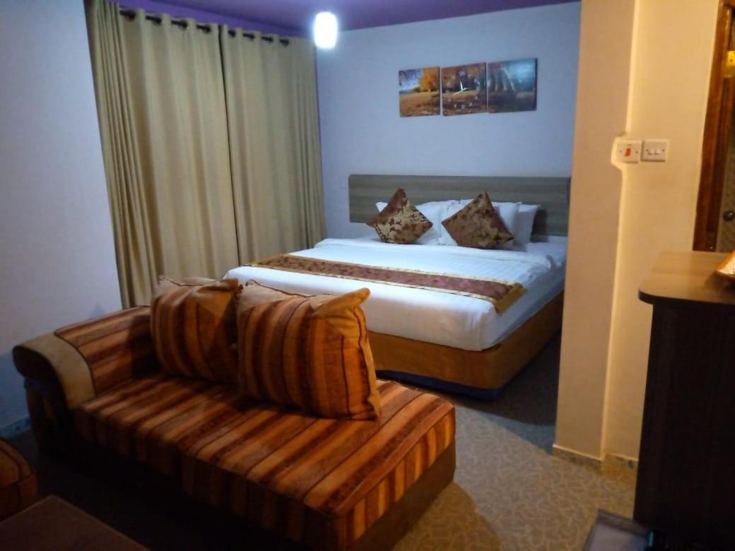 Maple Inn Nairobi Extérieur photo
