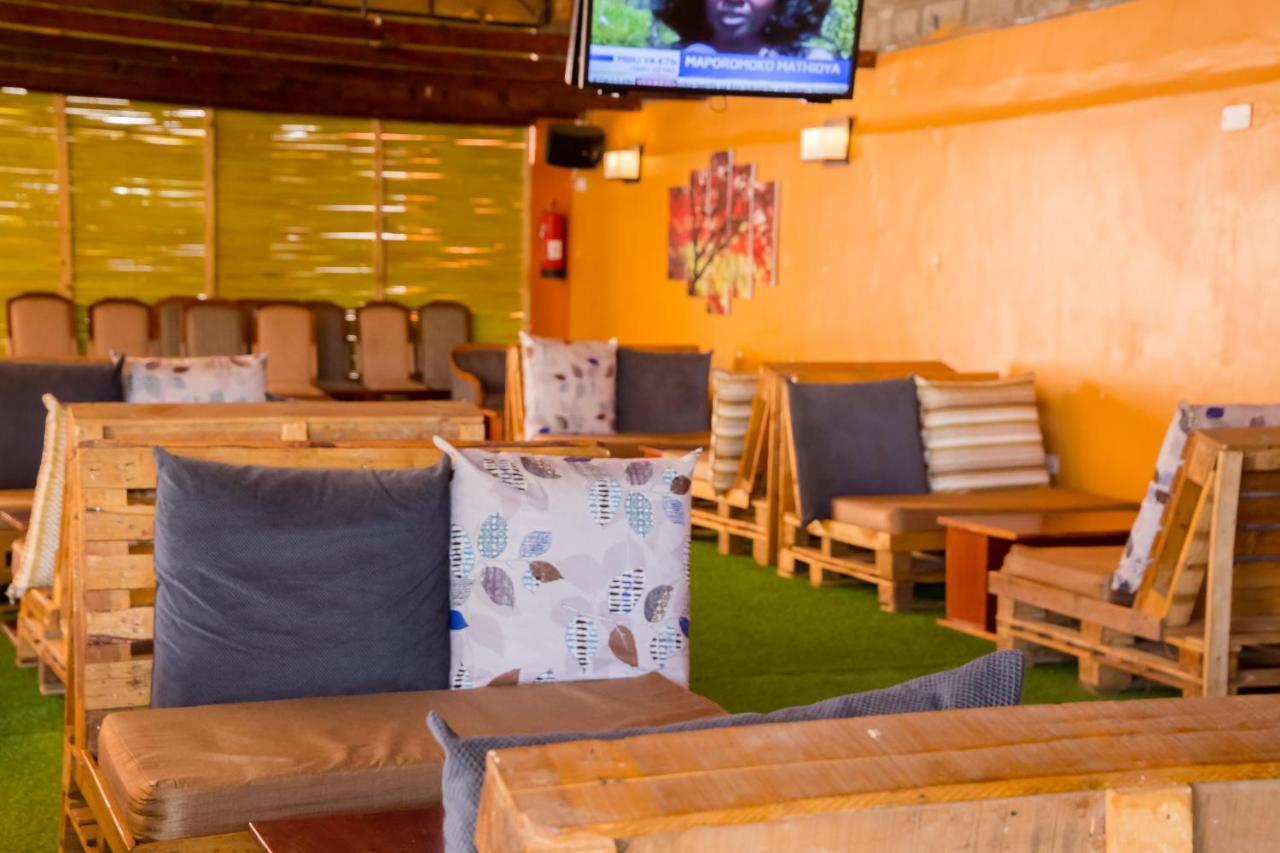 Maple Inn Nairobi Extérieur photo