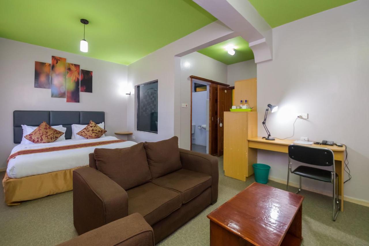 Maple Inn Nairobi Extérieur photo